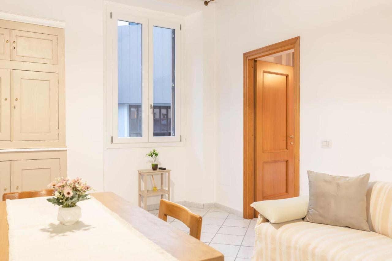Infinity House - Cagliari Centro Apartment ภายนอก รูปภาพ